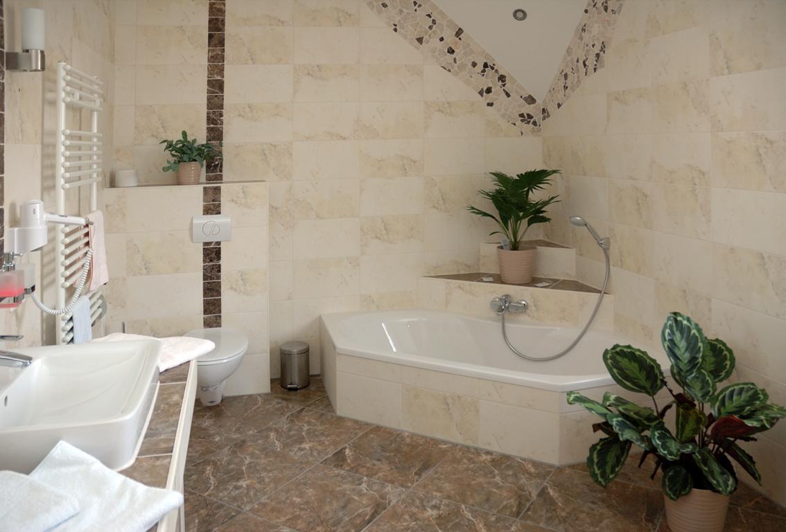 Hotel Zur Wildtranke Шпремберг Екстериор снимка