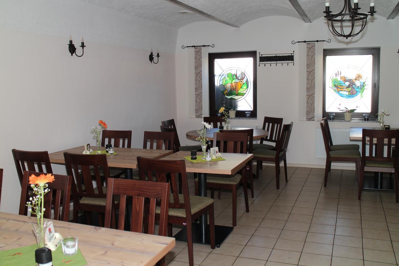 Hotel Zur Wildtranke Шпремберг Екстериор снимка