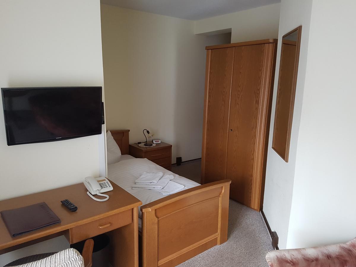 Hotel Zur Wildtranke Шпремберг Екстериор снимка
