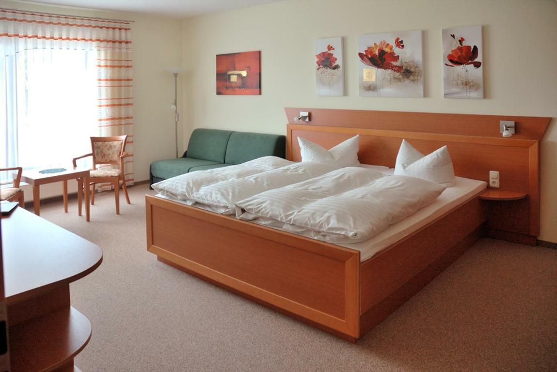 Hotel Zur Wildtranke Шпремберг Екстериор снимка
